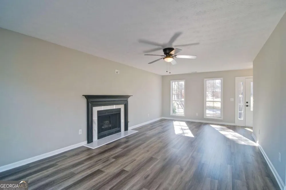 22 Fallow LN Acworth, GA 30101