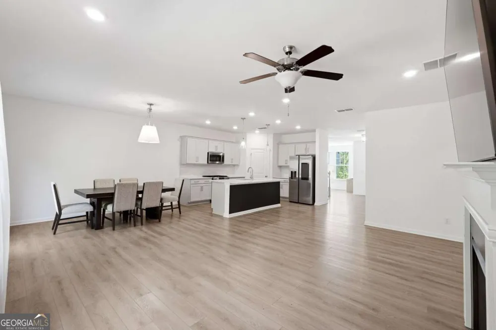 188 Foxhill DR Dawsonville, GA 30534