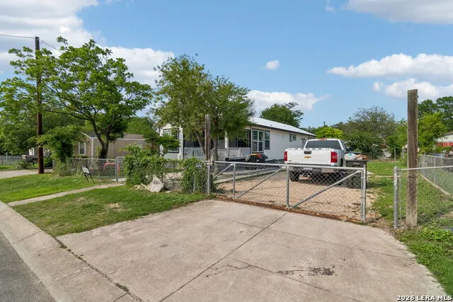 5209 Irola Schertz, TX 78154