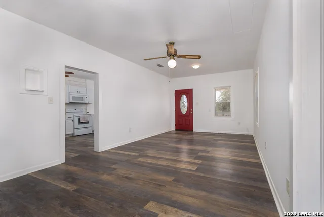 2974 Fm 467 Seguin, TX 78155