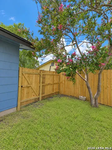 6103 VISTA VALLEY DR San Antonio, TX 78242