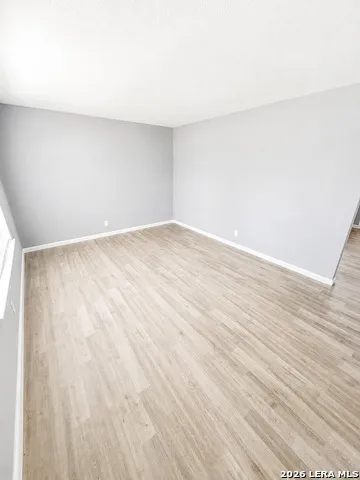 6103 VISTA VALLEY DR San Antonio, TX 78242