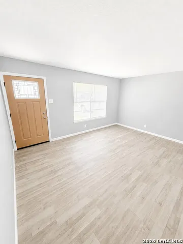 6103 VISTA VALLEY DR San Antonio, TX 78242