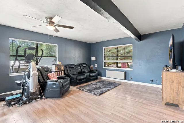 410 Susie Dr Canyon Lake, TX 78133