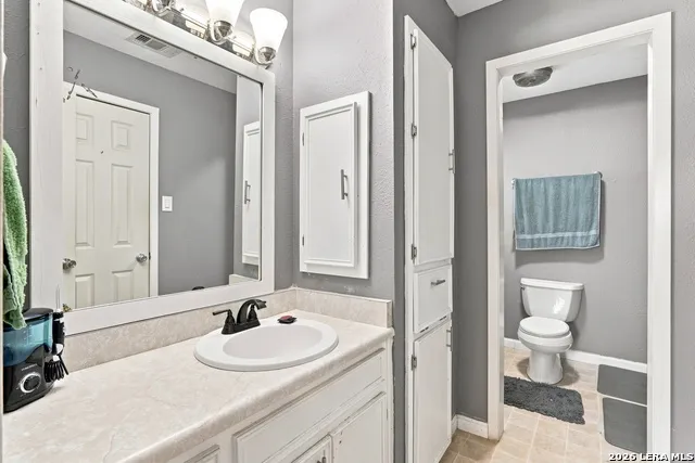410 Susie Dr Canyon Lake, TX 78133