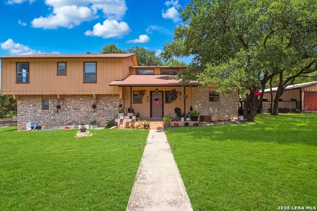410 Susie Dr Canyon Lake, TX 78133