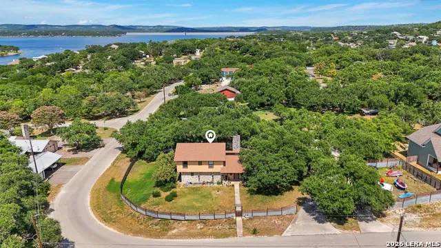 410 Susie Dr Canyon Lake, TX 78133