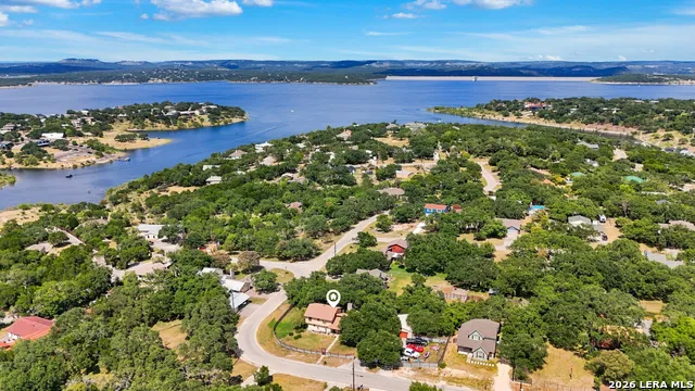 410 Susie Dr Canyon Lake, TX 78133