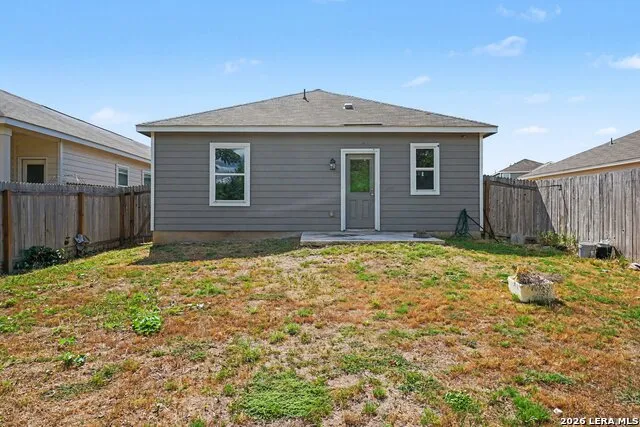 5608 Pearl Meadow Converse, TX 78109