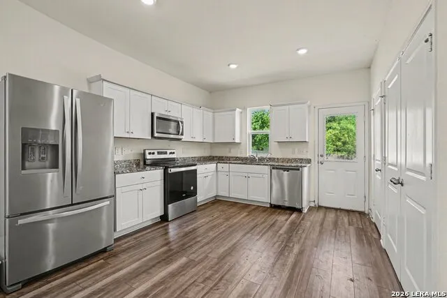 5608 Pearl Meadow Converse, TX 78109