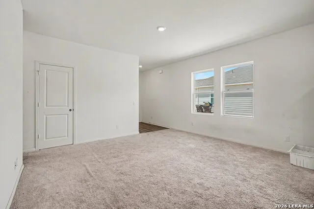 5608 Pearl Meadow Converse, TX 78109