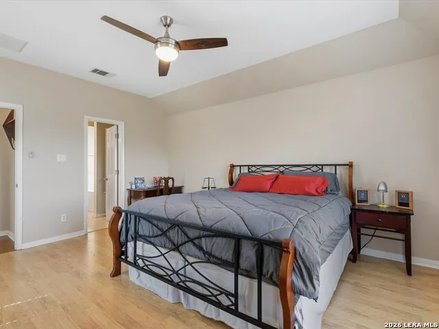 560 GINSBERG DR Schertz, TX 78154