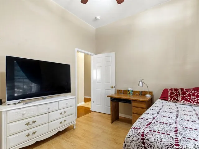 560 GINSBERG DR Schertz, TX 78154