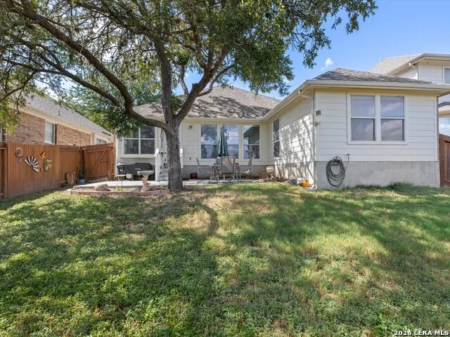 560 GINSBERG DR Schertz, TX 78154