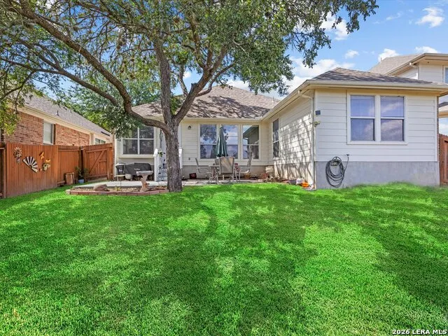 560 GINSBERG DR Schertz, TX 78154