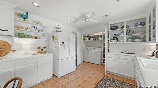210 ADMIRAL BENBOW LN McQueeney, TX 78123