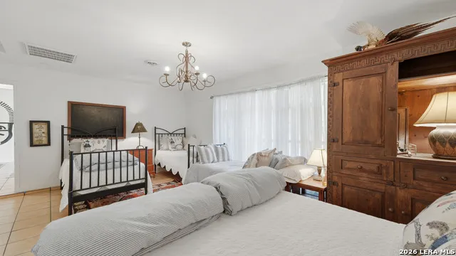 210 ADMIRAL BENBOW LN McQueeney, TX 78123