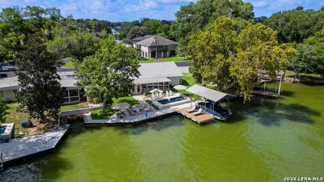 210 ADMIRAL BENBOW LN McQueeney, TX 78123