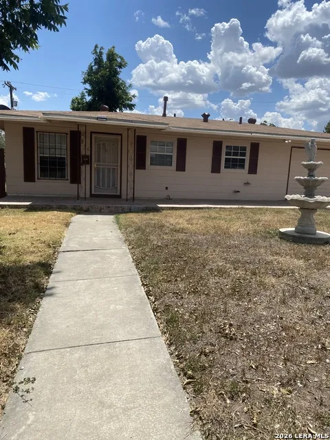246 POLLYDALE AVE