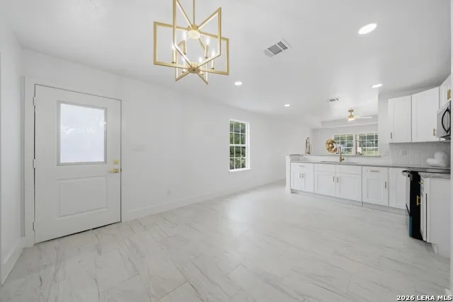 1096 DEER VALLEY PASS Spring Branch, TX 78070