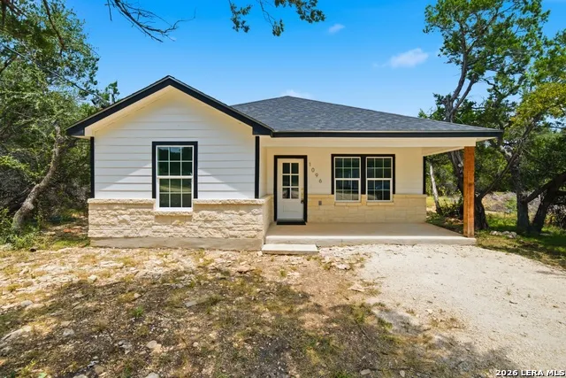 1096 DEER VALLEY PASS Spring Branch, TX 78070
