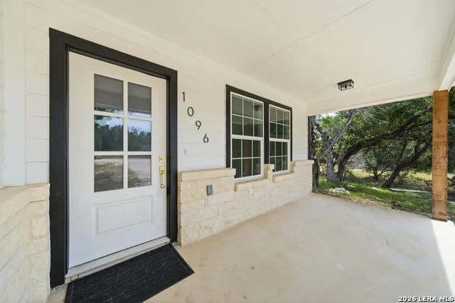 1096 DEER VALLEY PASS Spring Branch, TX 78070