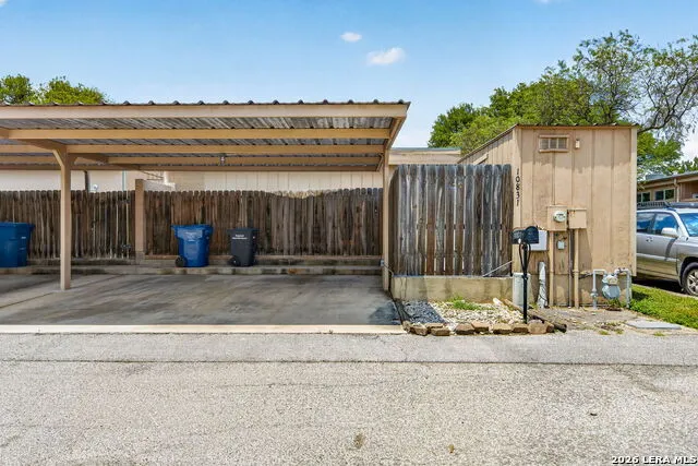 10831 Crown Vw San Antonio, TX 78239