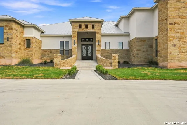 1125 CORDOVA BND Canyon Lake, TX 78133