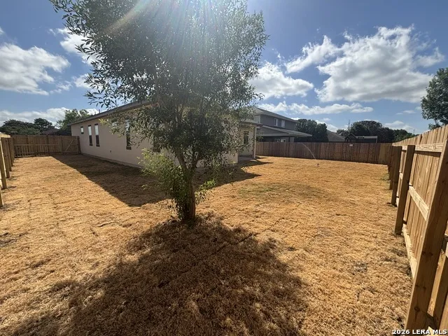 15623 Fair Ln Selma, TX 78154