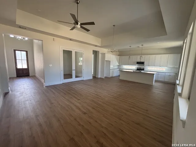 15623 Fair Ln Selma, TX 78154