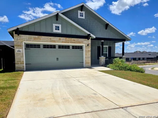 5902 FANNIN PT Schertz, TX 78108