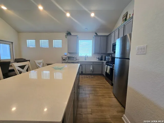 5902 FANNIN PT Schertz, TX 78108