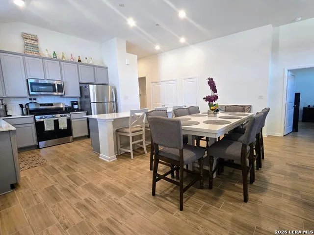 5902 FANNIN PT Schertz, TX 78108
