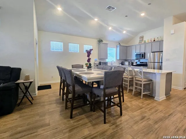 5902 FANNIN PT Schertz, TX 78108