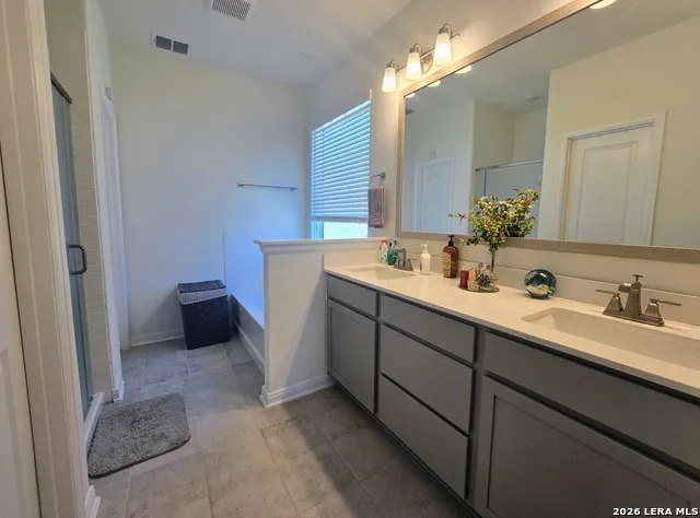 5902 FANNIN PT Schertz, TX 78108