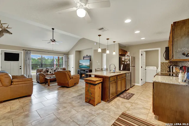 4142 Morningside Way Canyon Lake, TX 78133