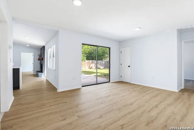 6738 Timberhill Leon Valley, TX 78238