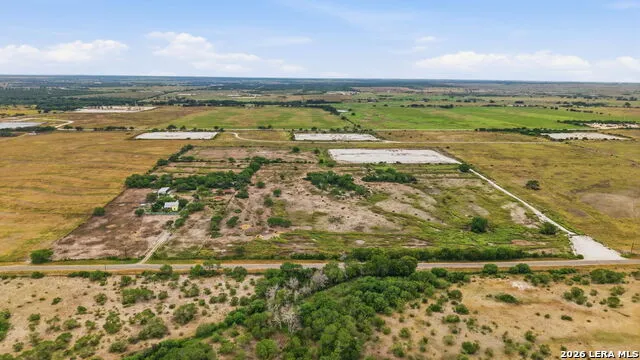 1539 County Road 188 Karnes City, TX 78118