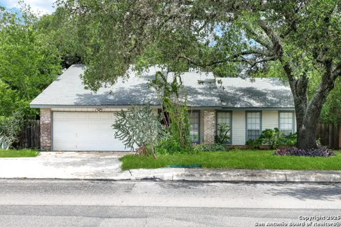 8026 Valley Trail