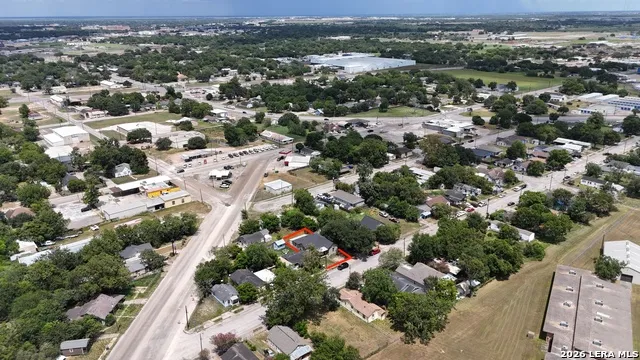 1314 HARRY ST Victoria, TX 77901