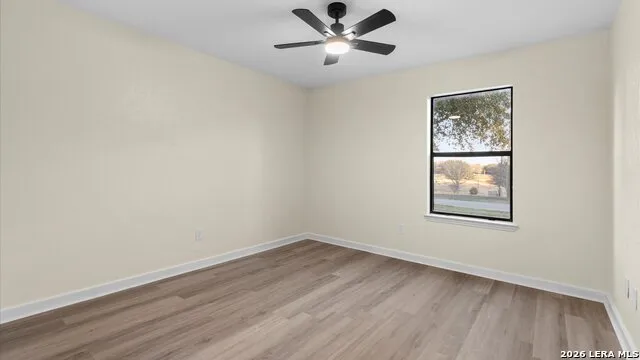 300 RIDGE CREST DR Seguin, TX 78155