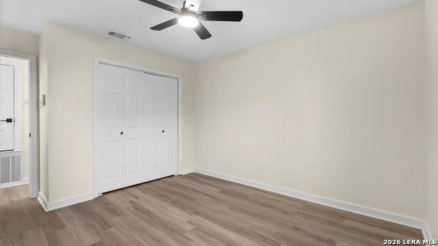 300 RIDGE CREST DR Seguin, TX 78155