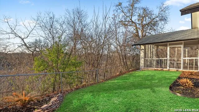 300 RIDGE CREST DR Seguin, TX 78155