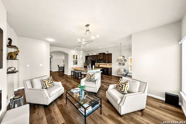 8926 Grand Western Converse, TX 78109