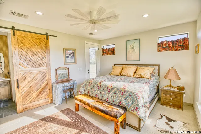 166 CYPRESS FALLS RD Utopia, TX 78884