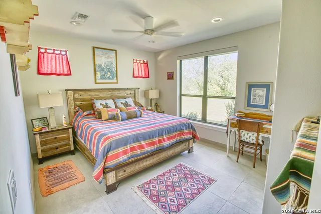 166 CYPRESS FALLS RD Utopia, TX 78884