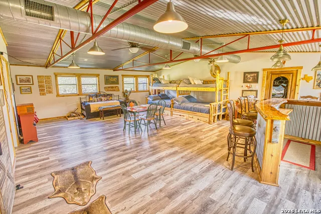 166 CYPRESS FALLS RD Utopia, TX 78884