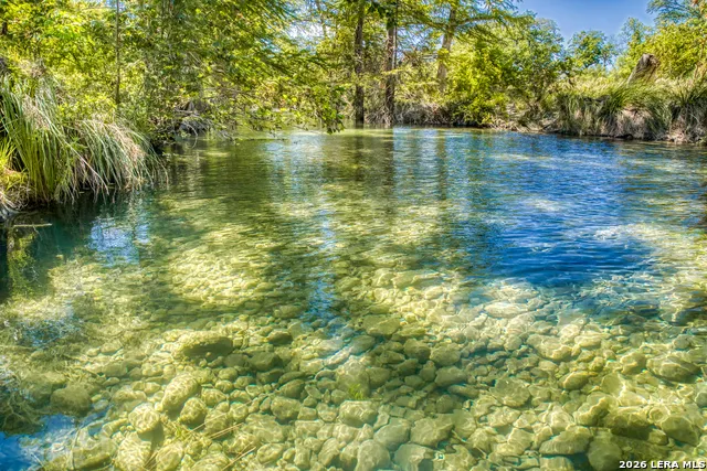 166 CYPRESS FALLS RD Utopia, TX 78884