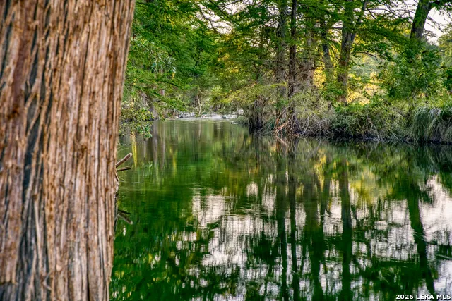 166 CYPRESS FALLS RD Utopia, TX 78884