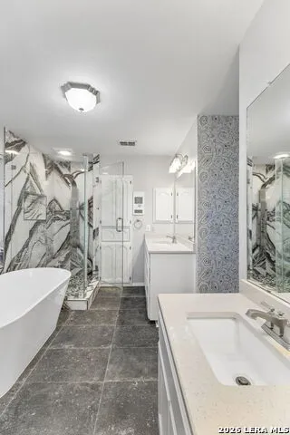 14806 Circle J Trl Helotes, TX 78023